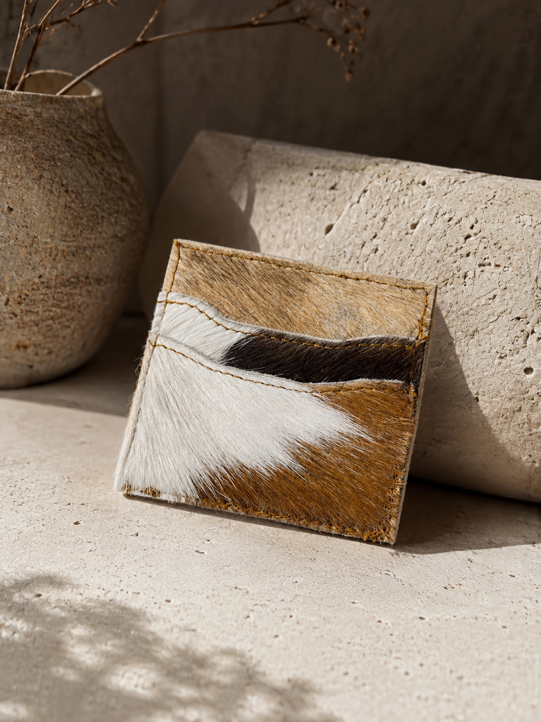 THE COWHIDE CARDHOLDER